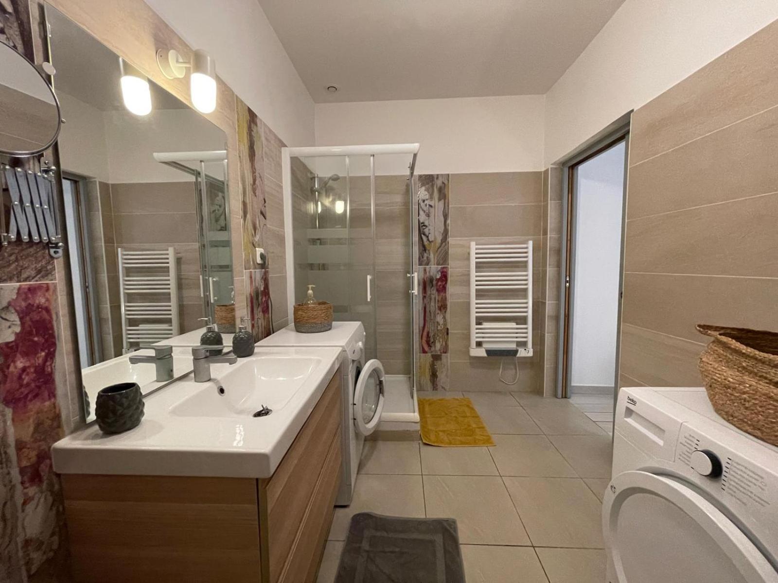 Joli Appartement Hypercentre T2, Classe Meuble De Tourisme 3 Avec Parking Gratuit بزييه المظهر الخارجي الصورة