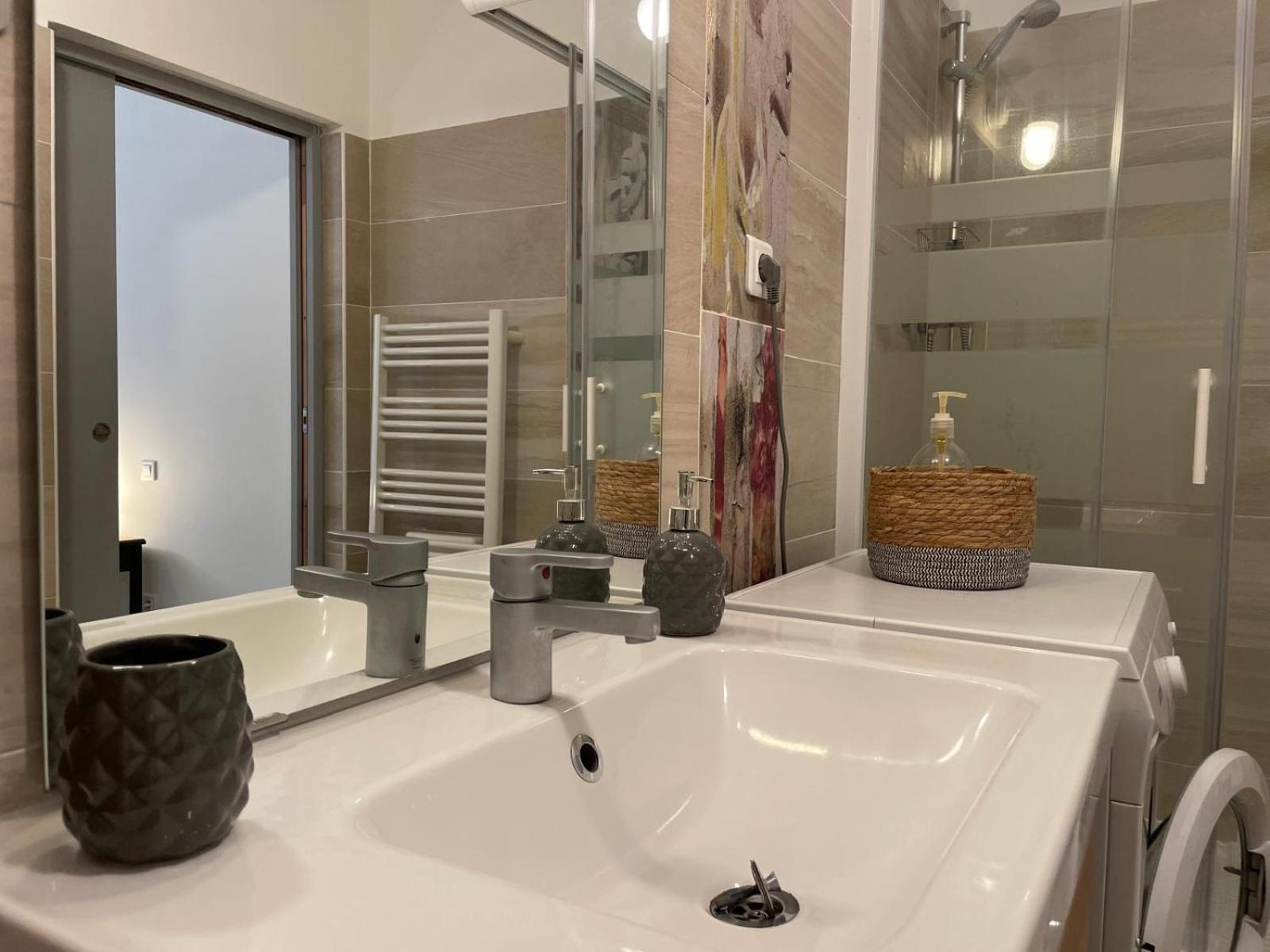 Joli Appartement Hypercentre T2, Classe Meuble De Tourisme 3 Avec Parking Gratuit بزييه المظهر الخارجي الصورة